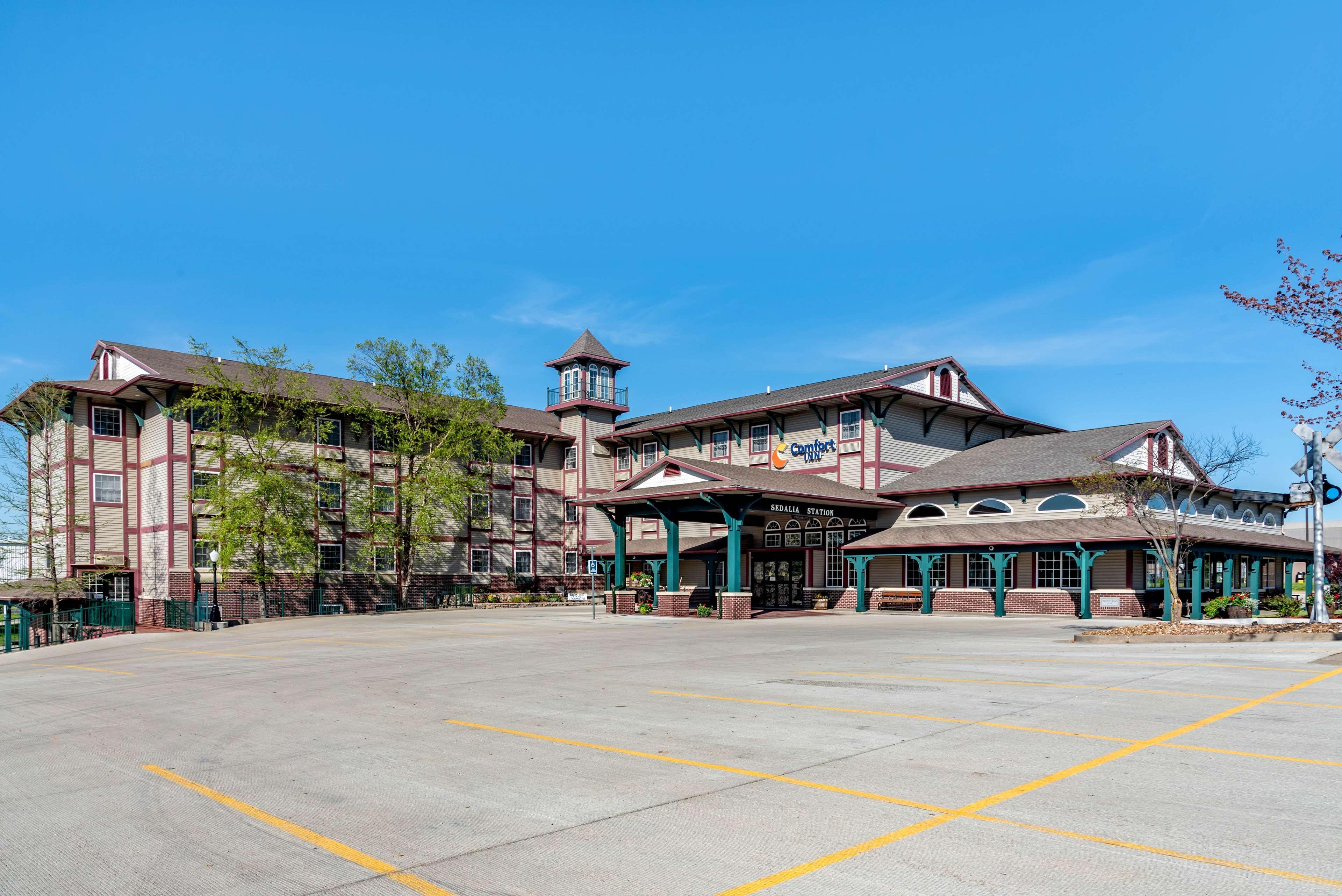 Comfort Inn Sedalia Station Exterior photo