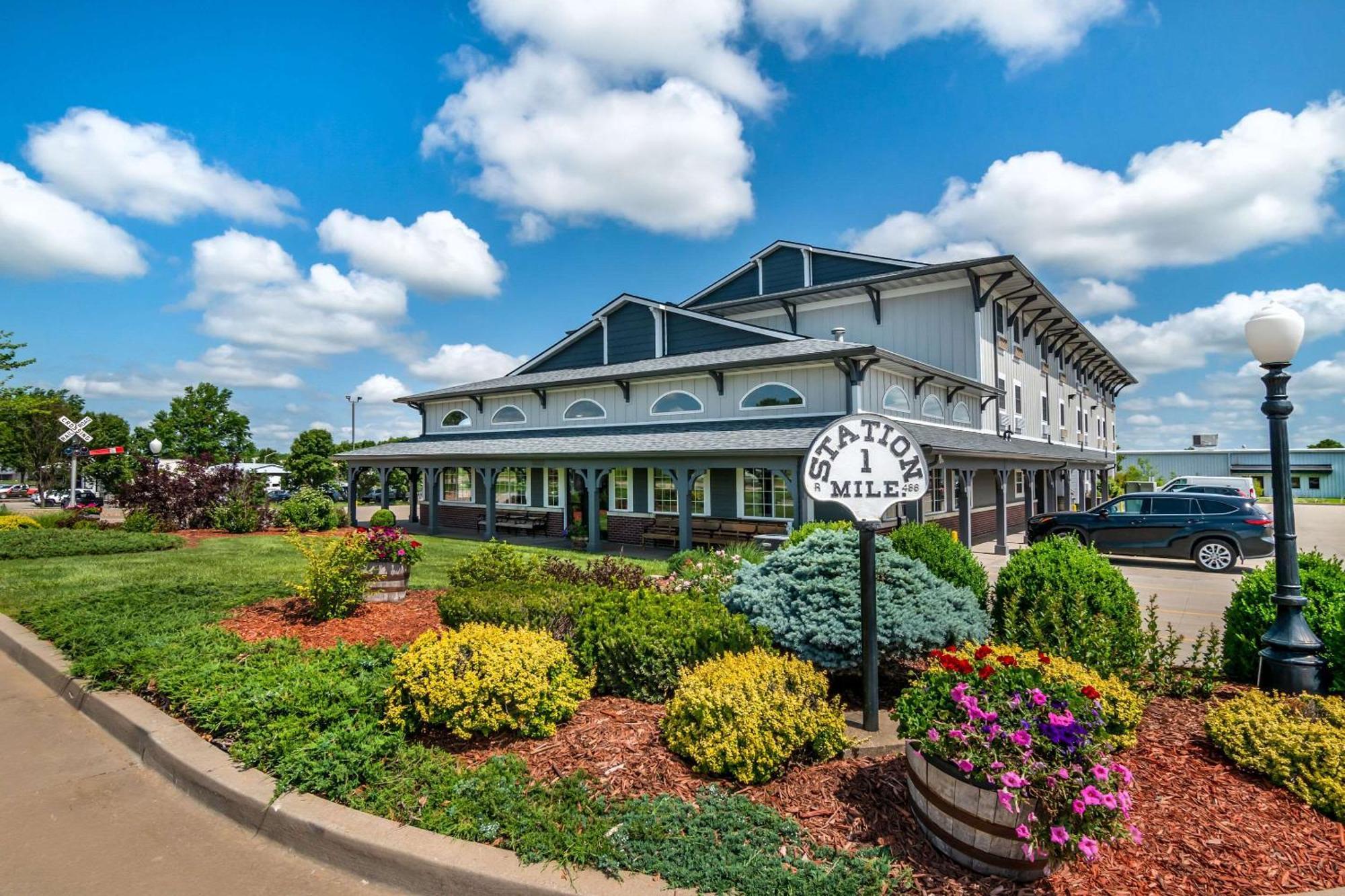 Comfort Inn Sedalia Station Exterior photo